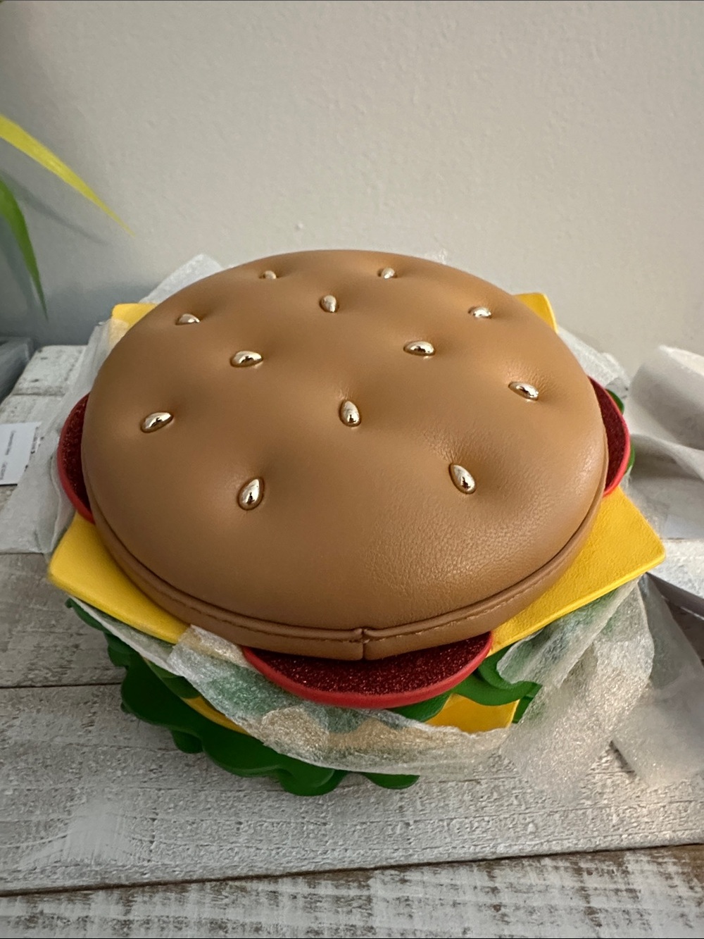 Nwt Kate spade snack bar cheeseburger 3d crossbody bag - Picture 11 of 11